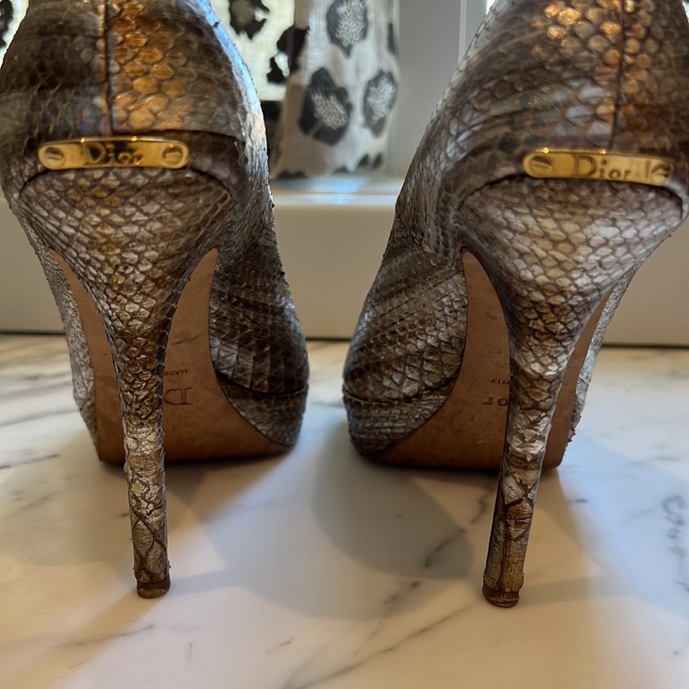 Christian Dior Snakeskin metallic peep toe pumps - Picture 6 of 7